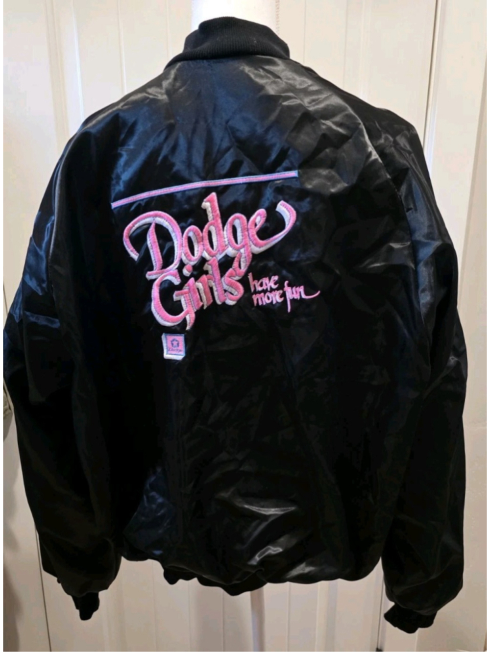 Dodge Girls Have More Fun Black Hot Pink Satin Bomer Jacket Size XL 70's/ 80's